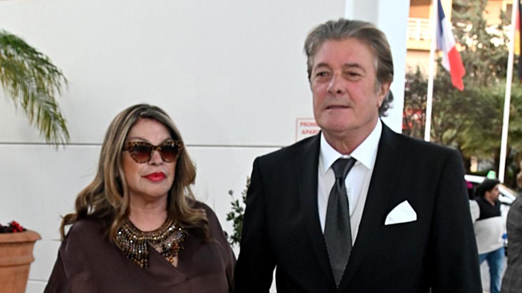 El cantante Francisco se encuentra ingresado tras sufrir una insuficiencia respiratoria.