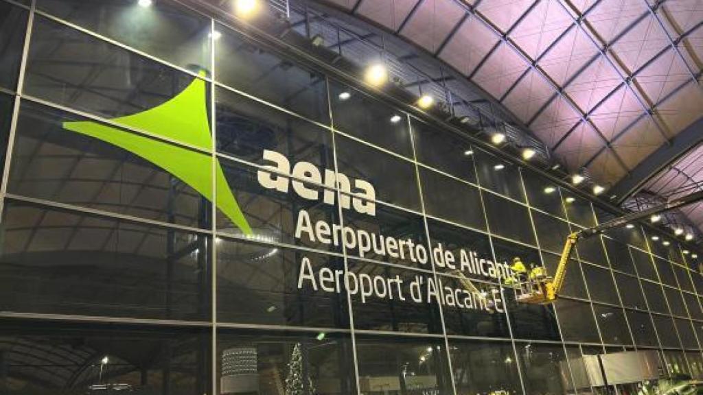 Instalaciones del aeropuerto Alicante-Elche Miguel Hernández.