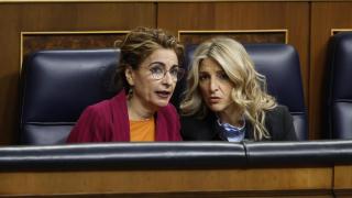 María Jesús Montero y Yolanda Díaz este jueves en el Congreso.