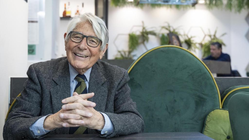 Alfredo Amestoy es también dramaturgo y escritor.