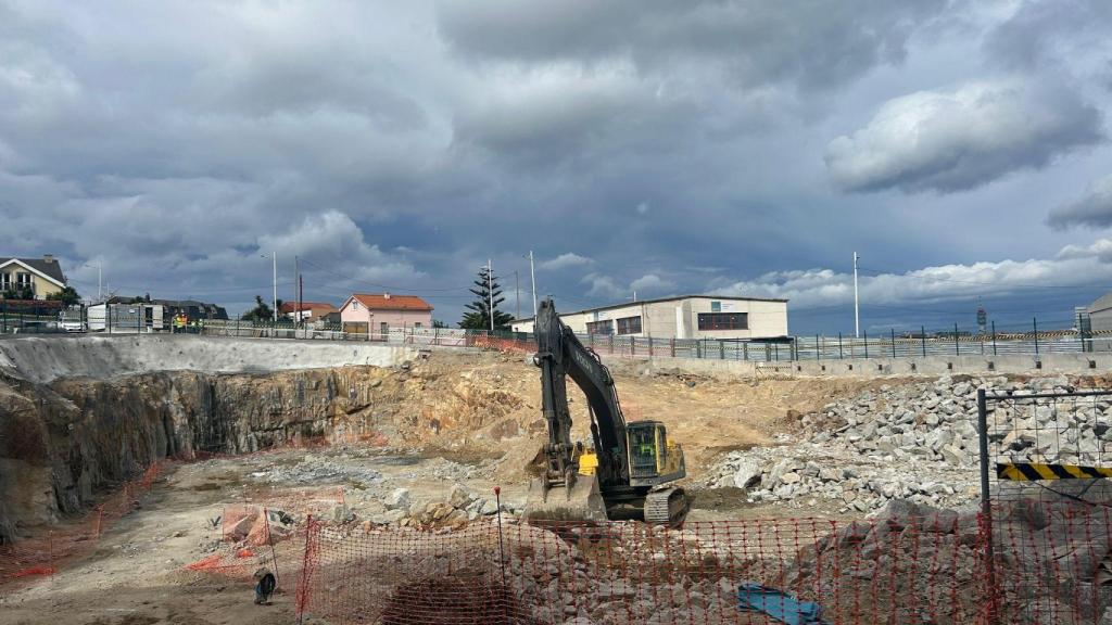 Demolición del hotel de pacientes.