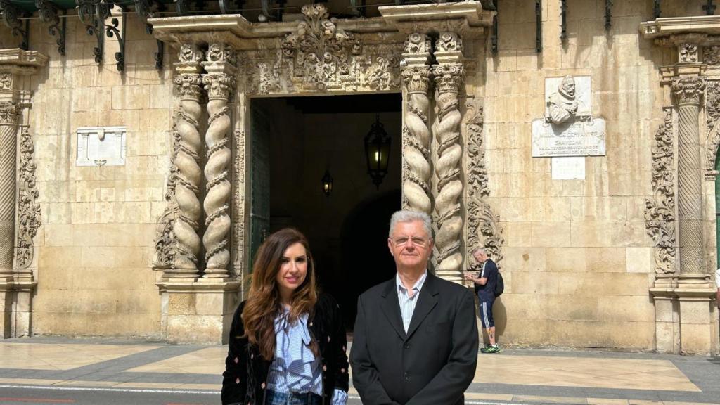 Los concejales de Turismo y Seguridad Ciudadana, Ana Poquet y Julio Calero