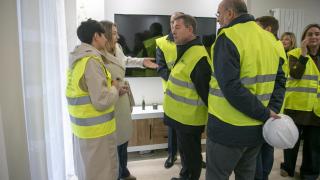 Visita a las obras de rehabilitación de la Cooperativa de Viviendas Virgen de Riánsares de Tarancón. Foto: JCCM.