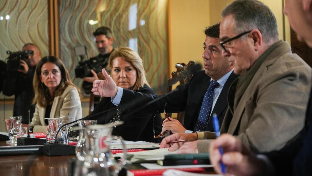 Mazón, este jueves durante el pleno del Consell para aprobar los presupuestos. Jorge Gil / Europa Press