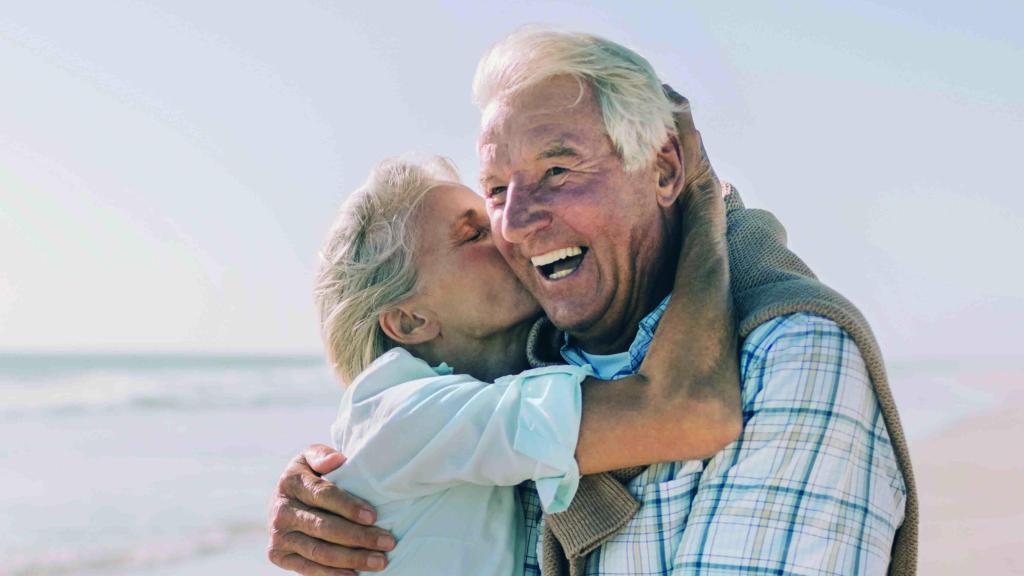 Dos personas mayores.