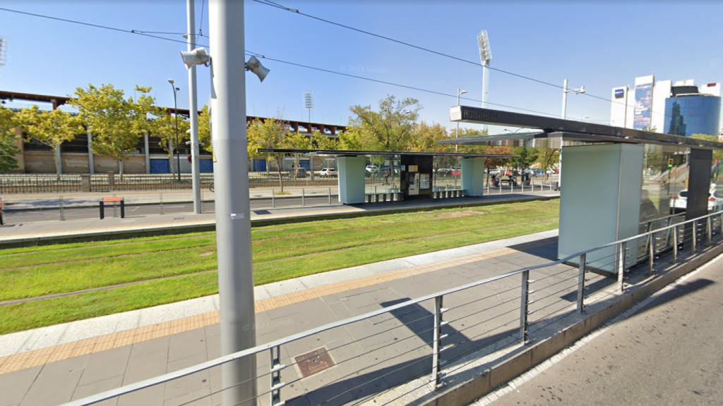 Parada Romareda del tranvía de Zaragoza.