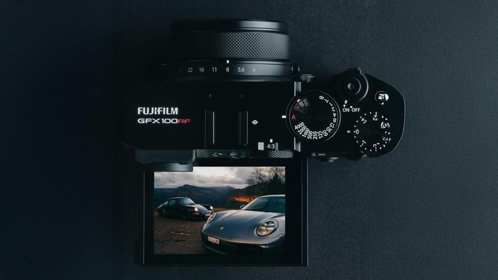 Fujifilm GFX100RF.
