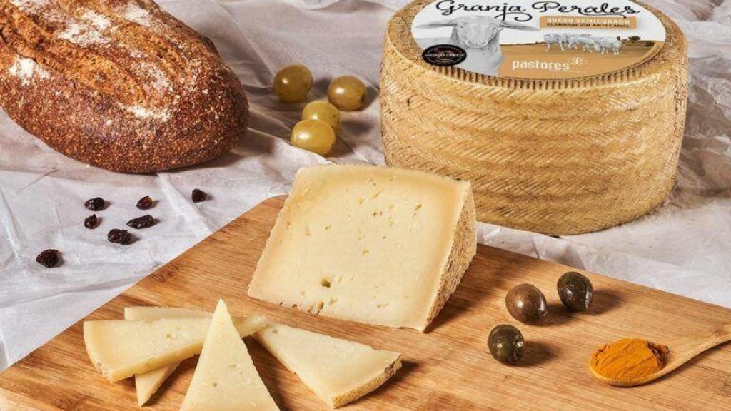 Queso semicurado de oveja Granja Perales.
