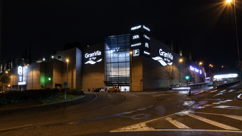 Fachada del Centro Comercial Gran Vía de Vigo.