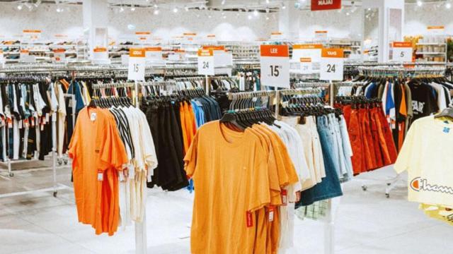 Una tienda llena de descuentos.