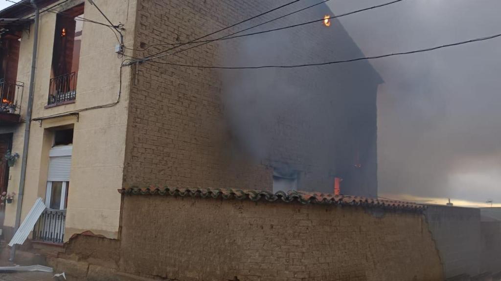 Incendio de una vivienda en Algrodre