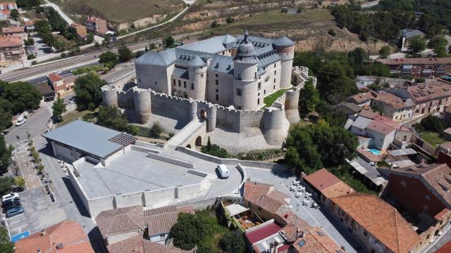 Castillo que alberga el Archivo General de Simancas.