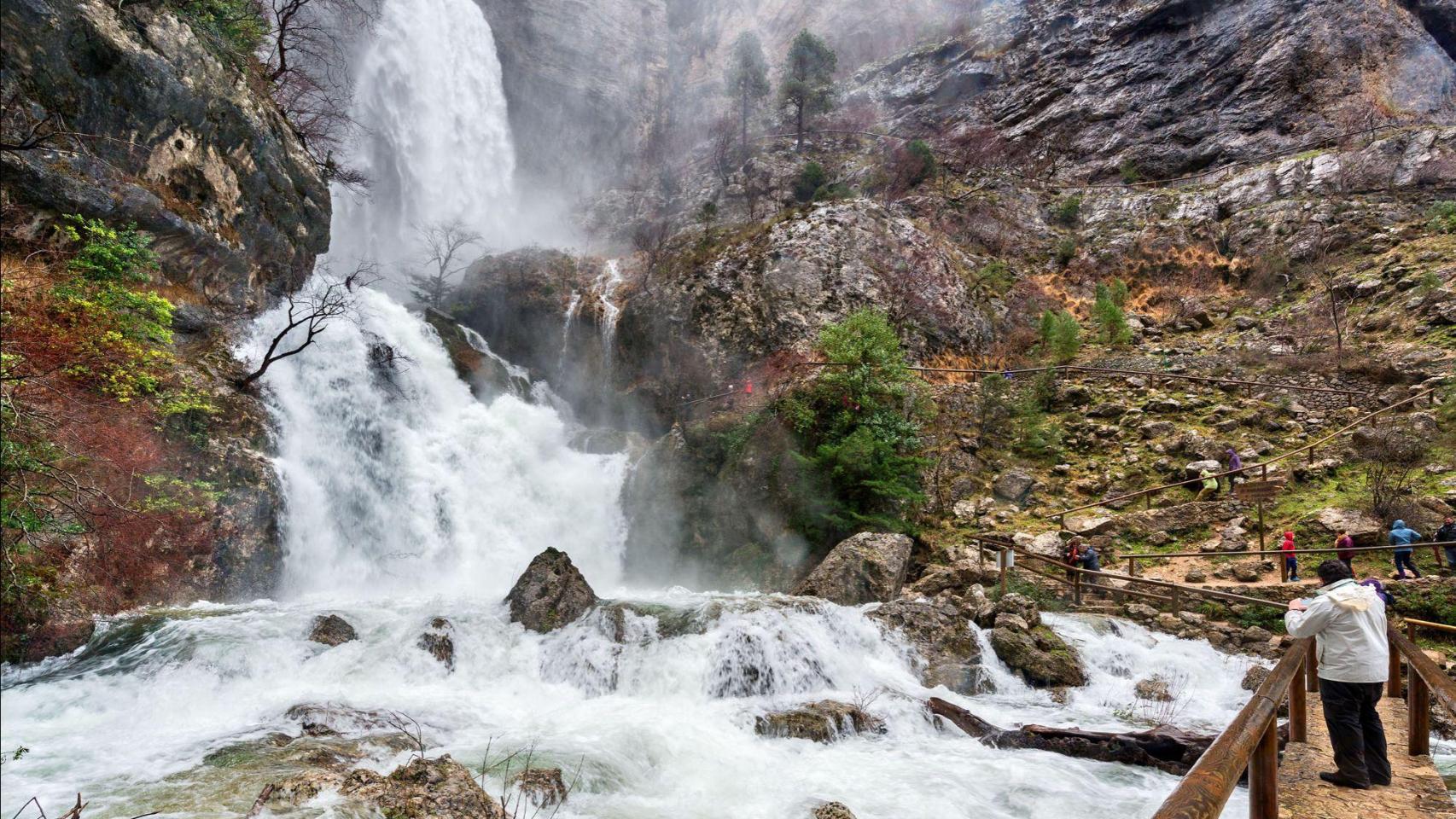 Nacimiento del río Mundo (Riópar, Albacete).