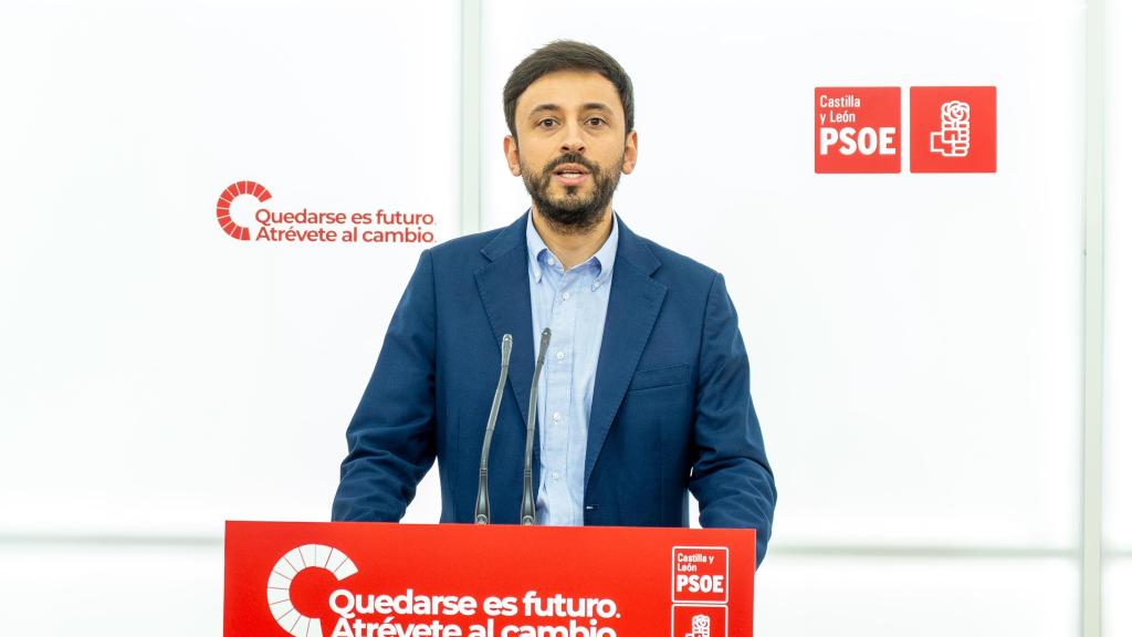 El secretario de Política Municipal del PSOE CyL, Francisco Díaz, durante su rueda de prensa de este viernes