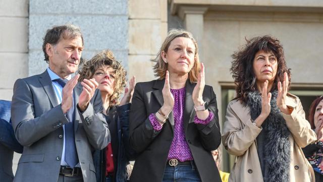 La vicepresidenta de la Junta y consejera de Familia e Igualdad de Oportunidades, Isabel Blanco, y la ministra de Igualdad, Ana Redondo, este viernes en Burgos