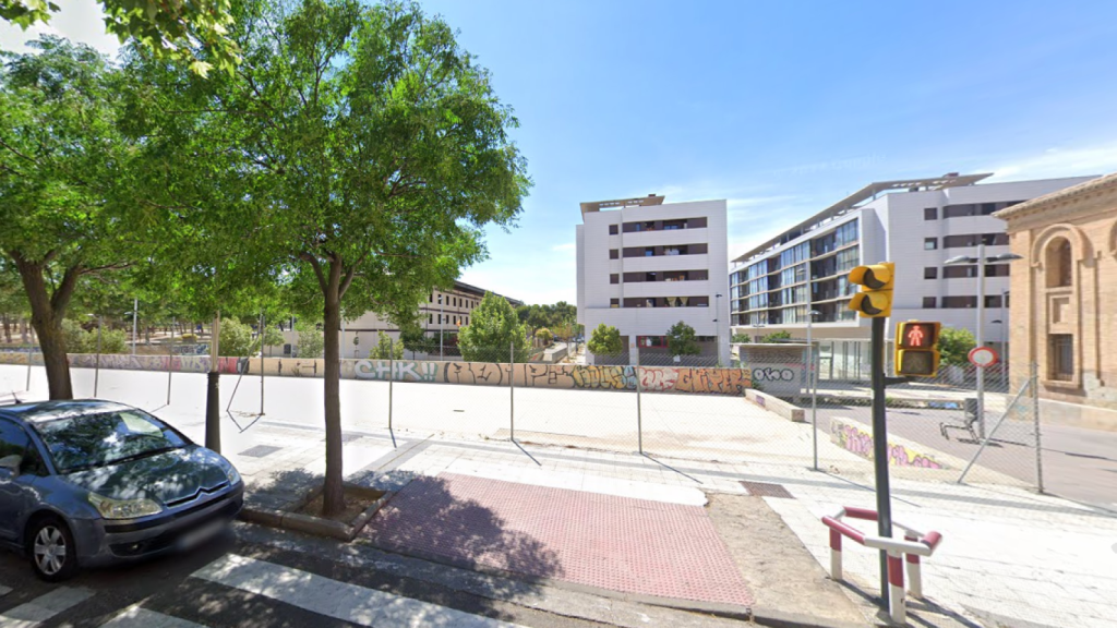 La parcela de Torrero donde se construirá el edificio.