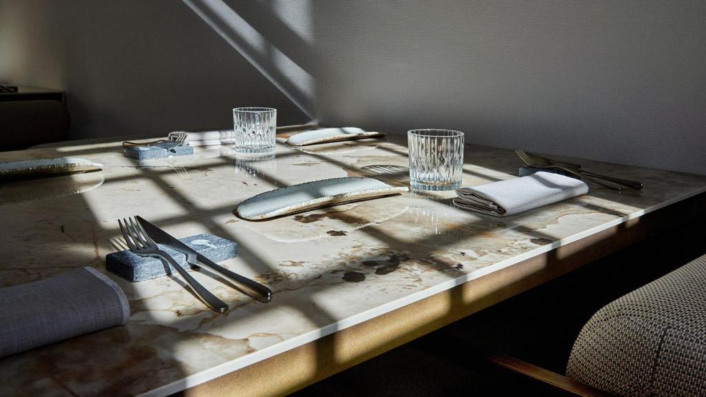 Una de las mesas del restaurante.