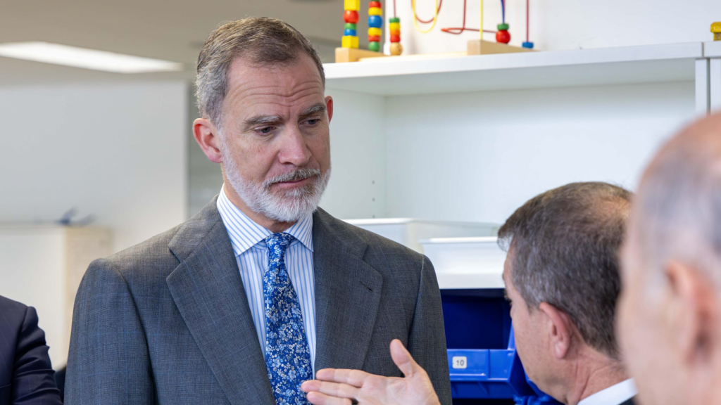 Visita del Rey Felipe VI al Hospital Nacional de Parapléjicos.