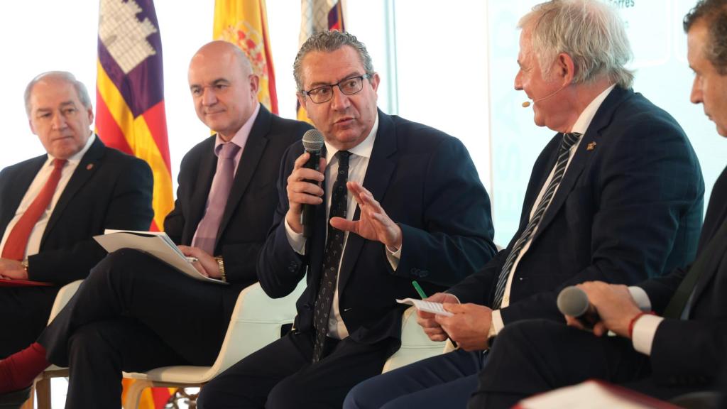 Toni Pérez participa en la VI Conferencia de Presidencias de Diputaciones Provinciales