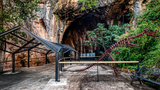 La Cueva de las Calaveras.