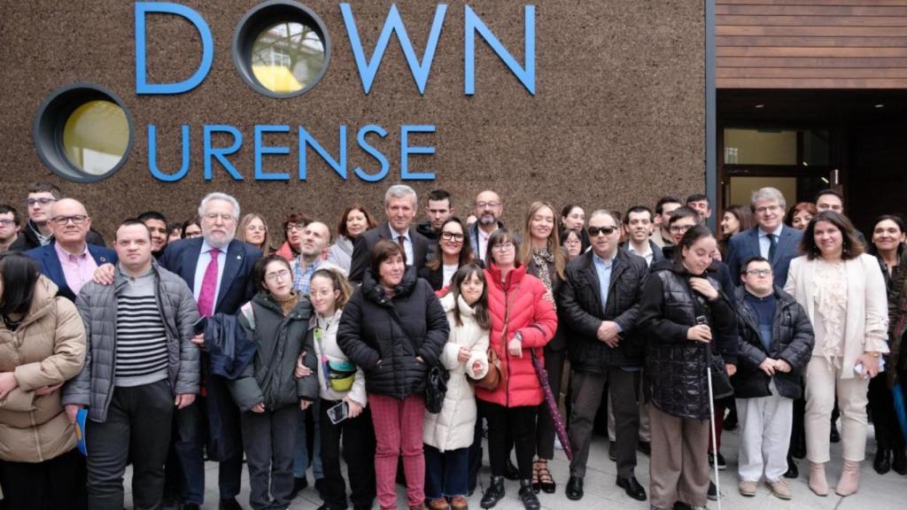 Down Ourense inaugura su nueva sede.