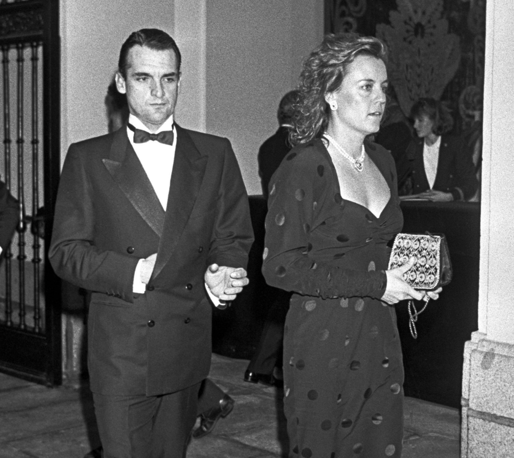 Mario Conde y su esposa Lourdes Arroyo en la cena ofrecida por el entonces presidente portugués Mario Soares en el Palacio del Pardo, 1987.