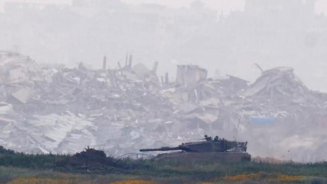 Vista general de edificios destruidos en Gaza, desde la frontera entre Israel y Gaza.