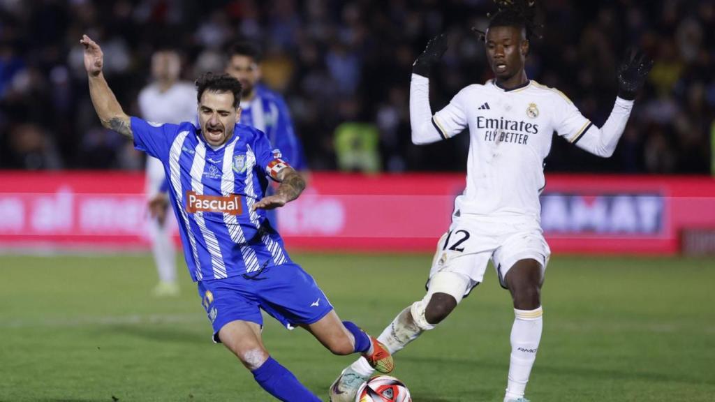 Un lance del partido entre la Arandina y el Real Madrid de la temporada pasada.