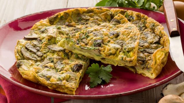 Una tortilla lista para comer (Imagen de archivo)