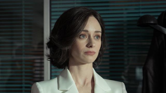 Elena Rivera da vida a la abogada Amanda Torres en 'Perdiendo el juicio'.