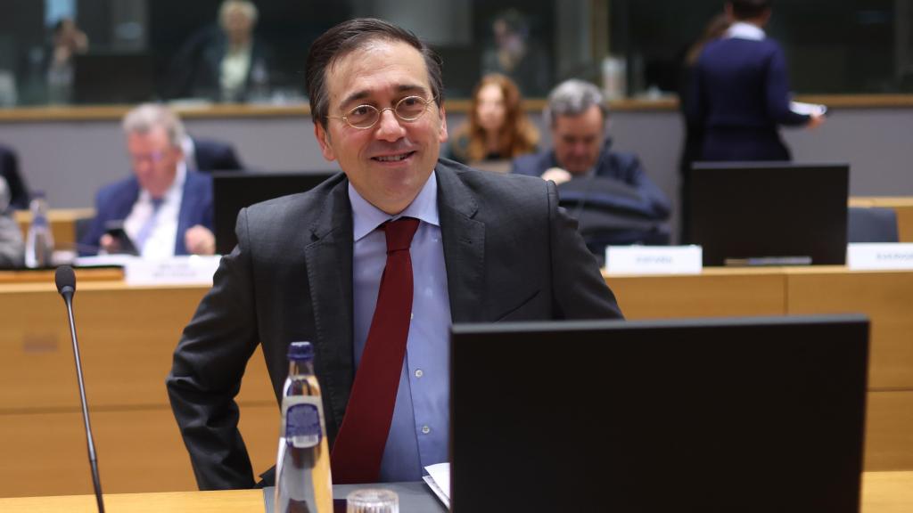 José Manuel Albares, ministro de Exteriores, en la reunión del Consejo de la UE, este lunes en Bruselas.