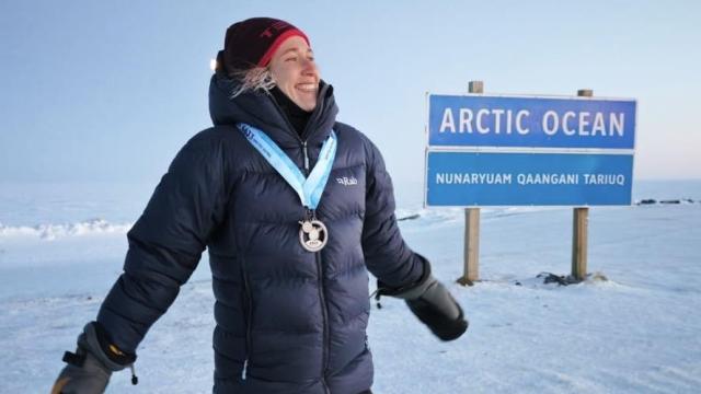 Begoña Alday tras completar la Classic 6633 Artic Ultra de Canadá en marzo de 2025.