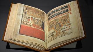 El interior del Códice Calixtino, el libro más importante de la Catedral de Santiago.