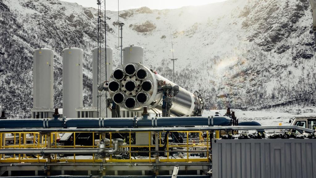 Primera etapa del cohete Spectrum donde se ven los 9 motores