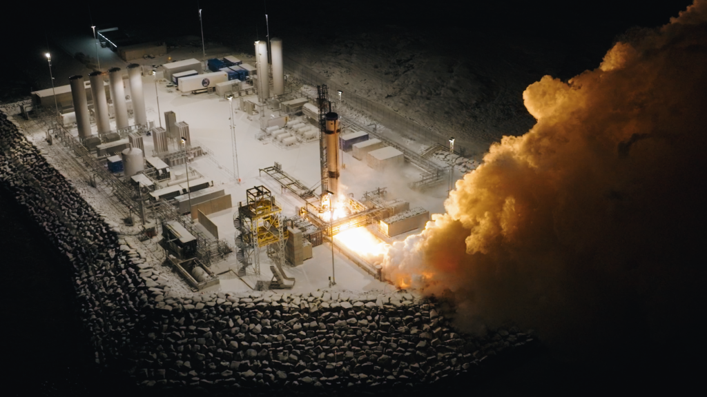 Primera etapa de propulsión del cohete Spectrum durante una prueba de encendido