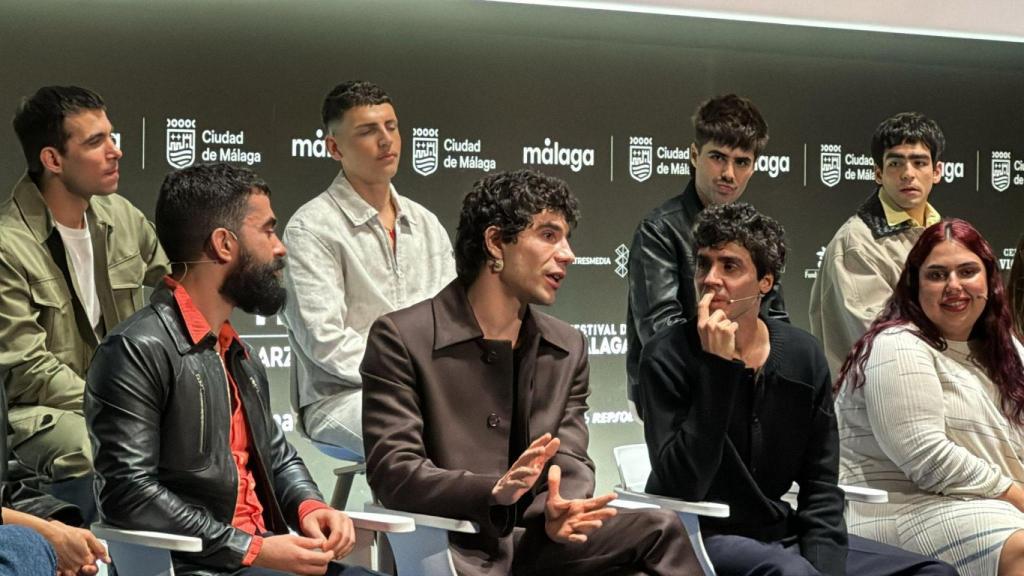 Javier Calvo y Javier Ambrossi en la presentación de ‘Mariendre’ en el Festival de Málaga.