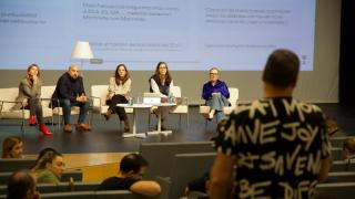 A Coruña pone en marcha los encuentros participativos para diseñar el futuro del bus en la ciudad