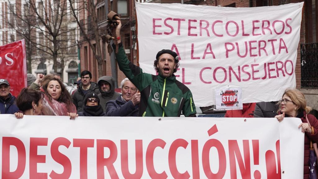 Manifestación contra la proliferación de macrogranjas y plantas de biogás en Castilla y León