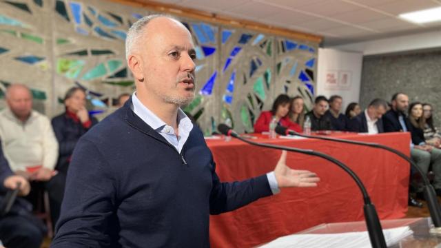 El secretario xeral provincial, David Regades, preside el Comité Provincial