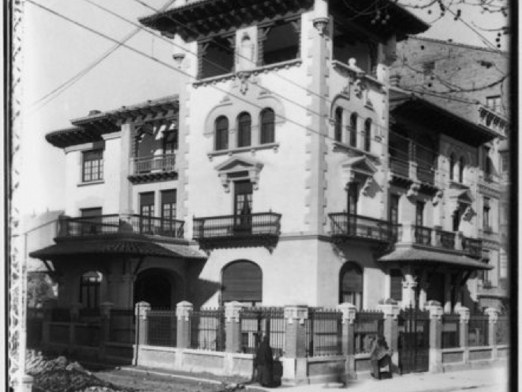Imagen de la fachada de la casa Mantecón.