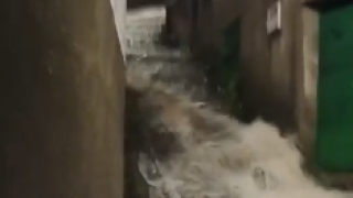 Desbordamiento del arroyo en Pedro Bernardo (Ávila)