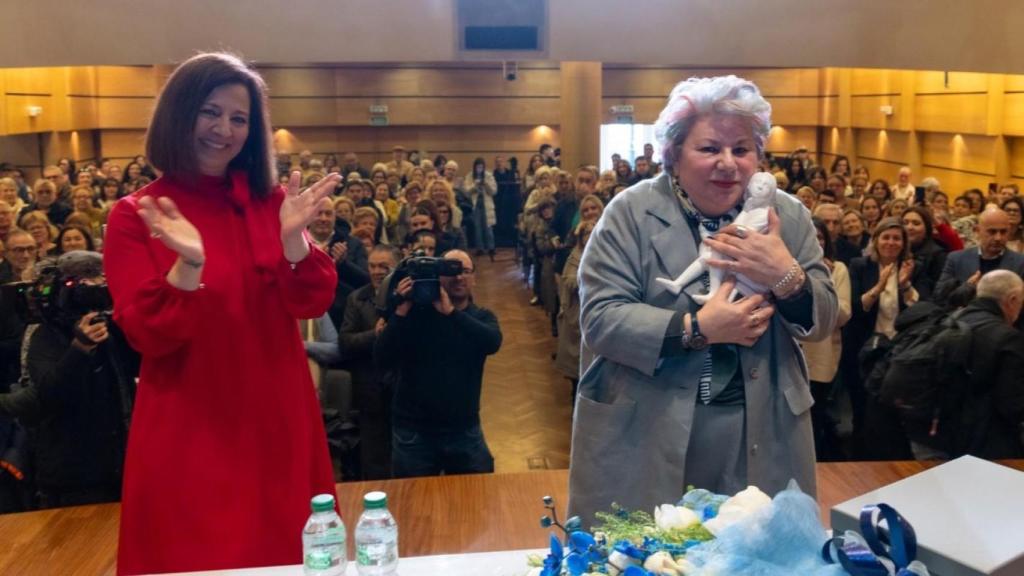 Homenaje a Dolores Vázquez en Betanzos.