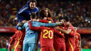 Los jugadores de España celebran el pase a la Final Four de la Nations League.