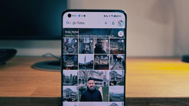 Google Fotos en un móvil