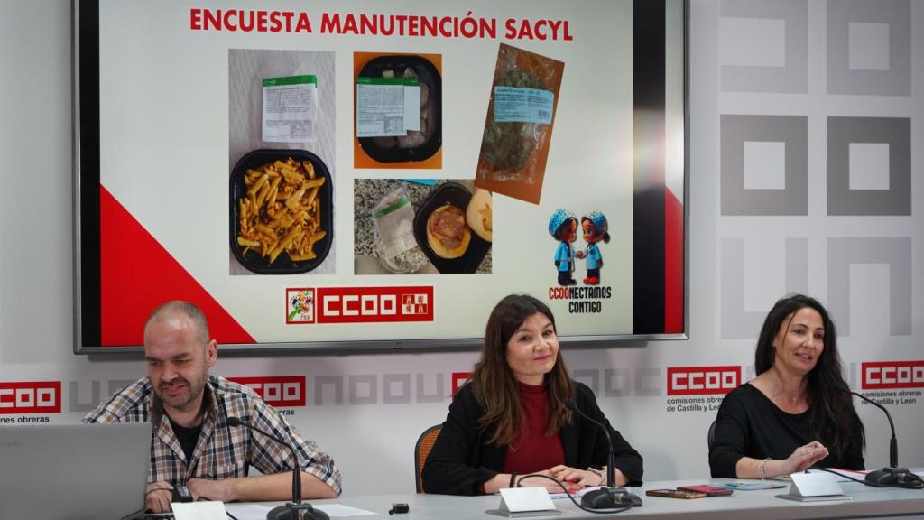 La secretaria de Acción Sindical Sector Sanitario y Negociación Colectiva, Beatriz Benavente, la coordinadora de FSS-CCOO León y enfermera de área, Dulcinea Álvarez, y el secretario Técnico de Acción Sindical Sector Sanitario, Mario Amo, presentan los resultados de la encuesta realizada por CCOO sobre la comida que suministra la Gerencia Regional de Salud.