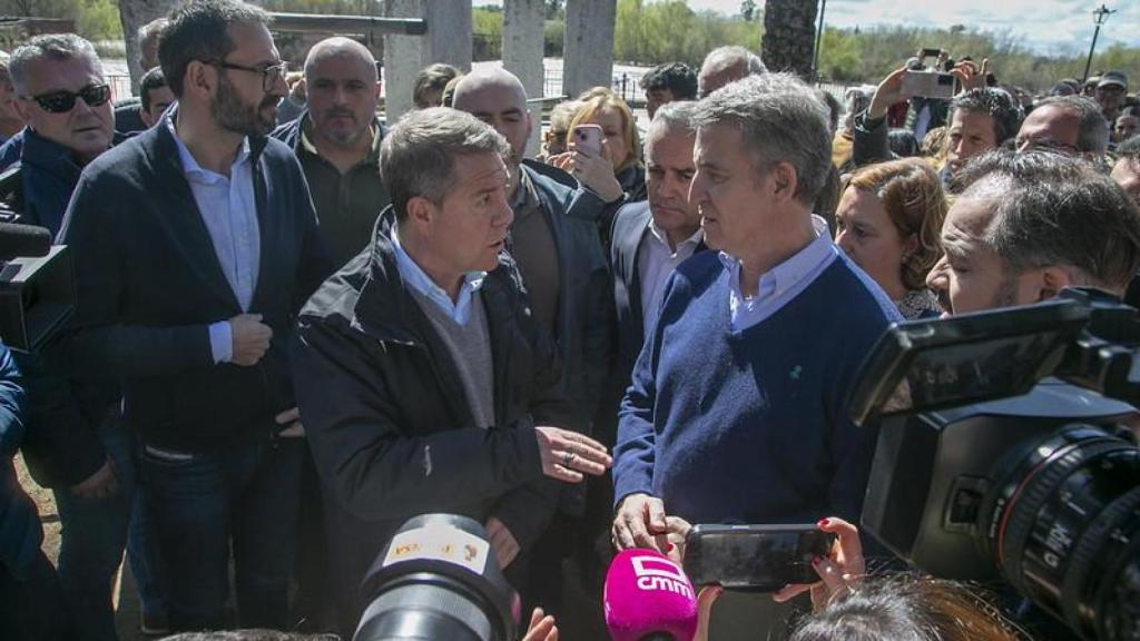 Emiliano García-Page y Alberto Núñez Feijóo han coincidido este domingo en Talavera de la Reina.