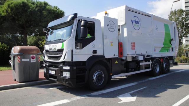 Camión de Urbaser.