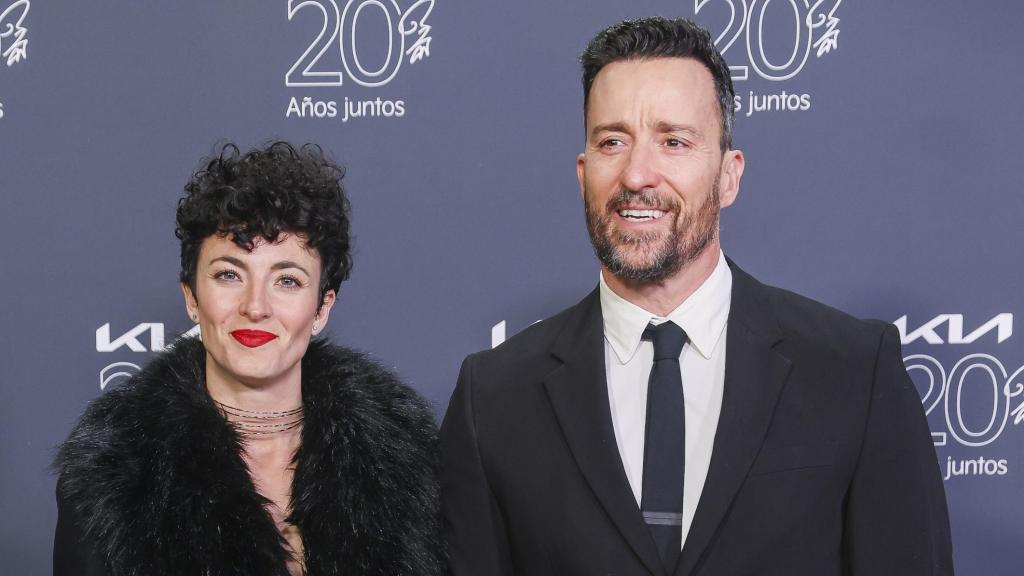 Pablo Puyol junto a su mujer, Beatriz, en el photocall del evento de KIA, el pasado jueves, 20 de marzo.