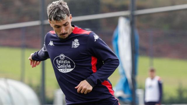 Ximo Navarro en un entrenamiento previo al Deportivo-Cartagena.