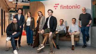 Nuevo equipo de Fintonic, con su consejero delegado, Armando Baquero, al frente.